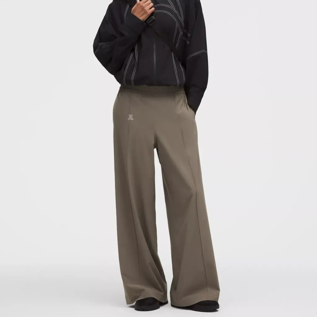 Lululemon Breezily MR Pant *Regular