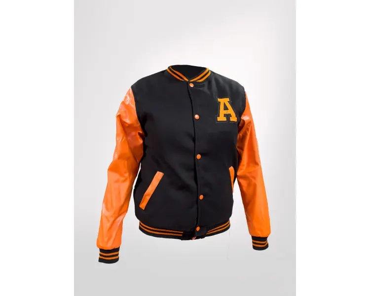 Chamarra Negra Universitaria