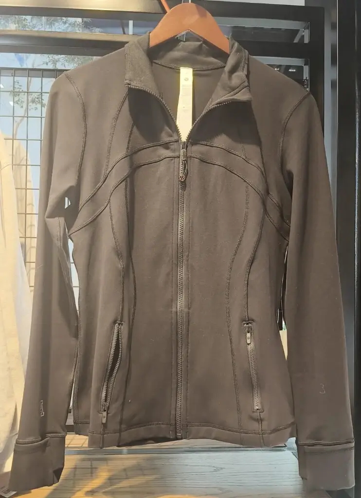Chamarra larga Lululemon negra