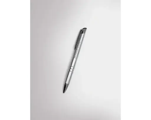 Pluma Plateada